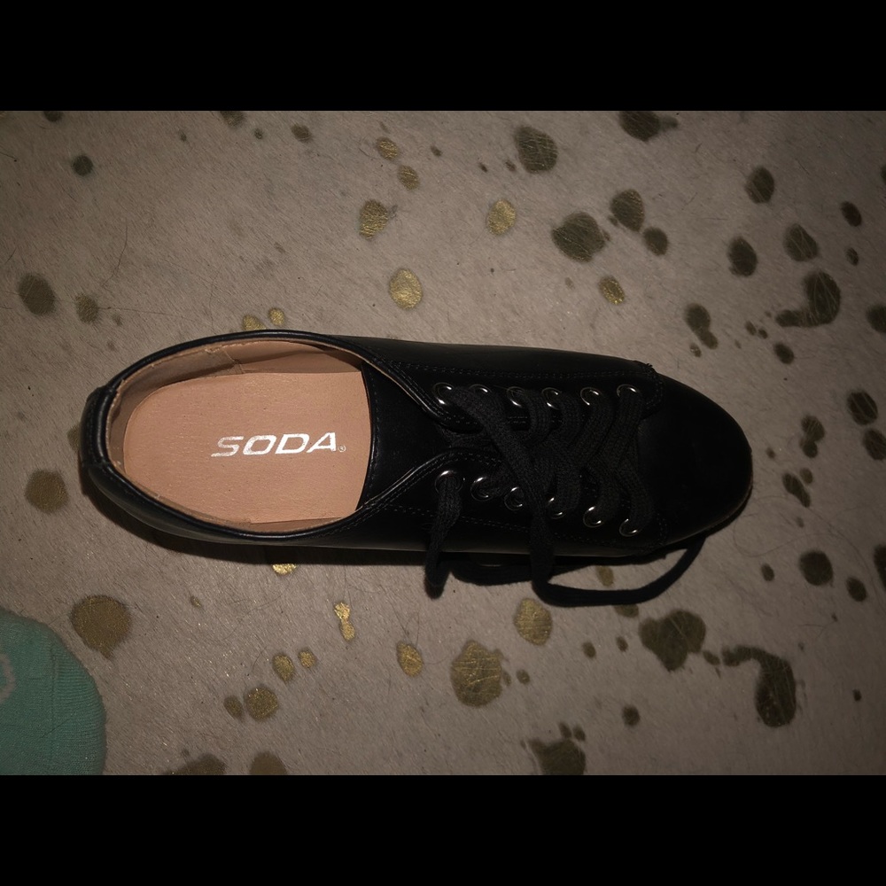 Soda cork sneakers